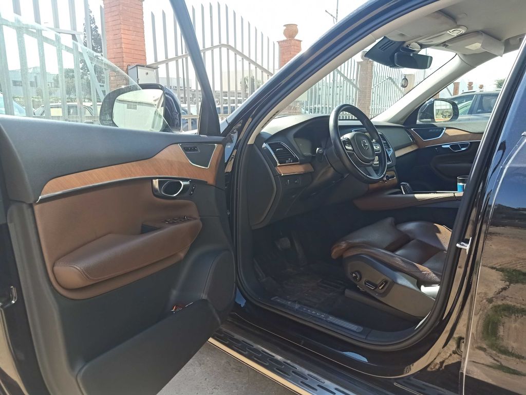 VOLVO XC90 2021
