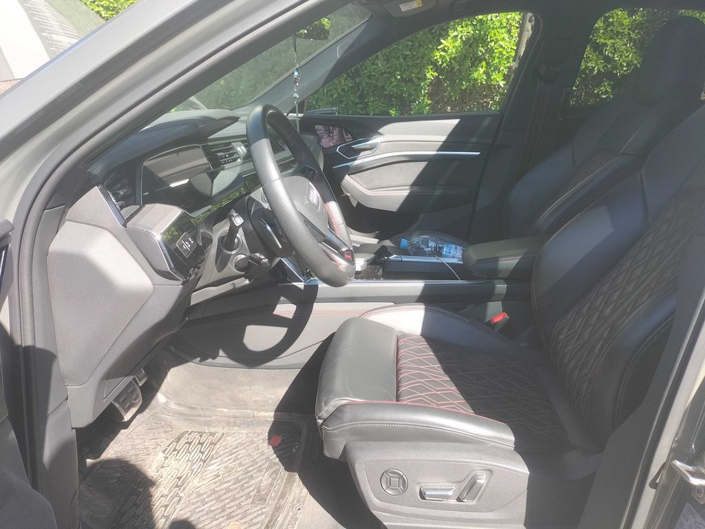 AUDI Q8 E-TRON 2023