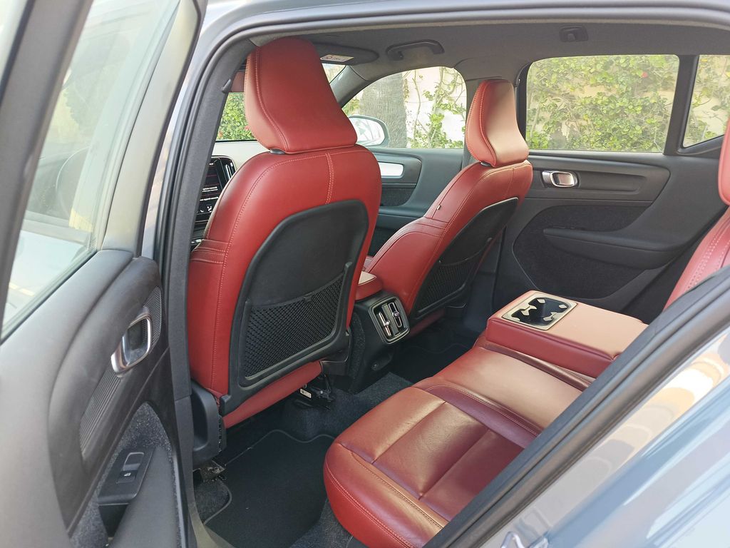 VOLVO XC40 2019