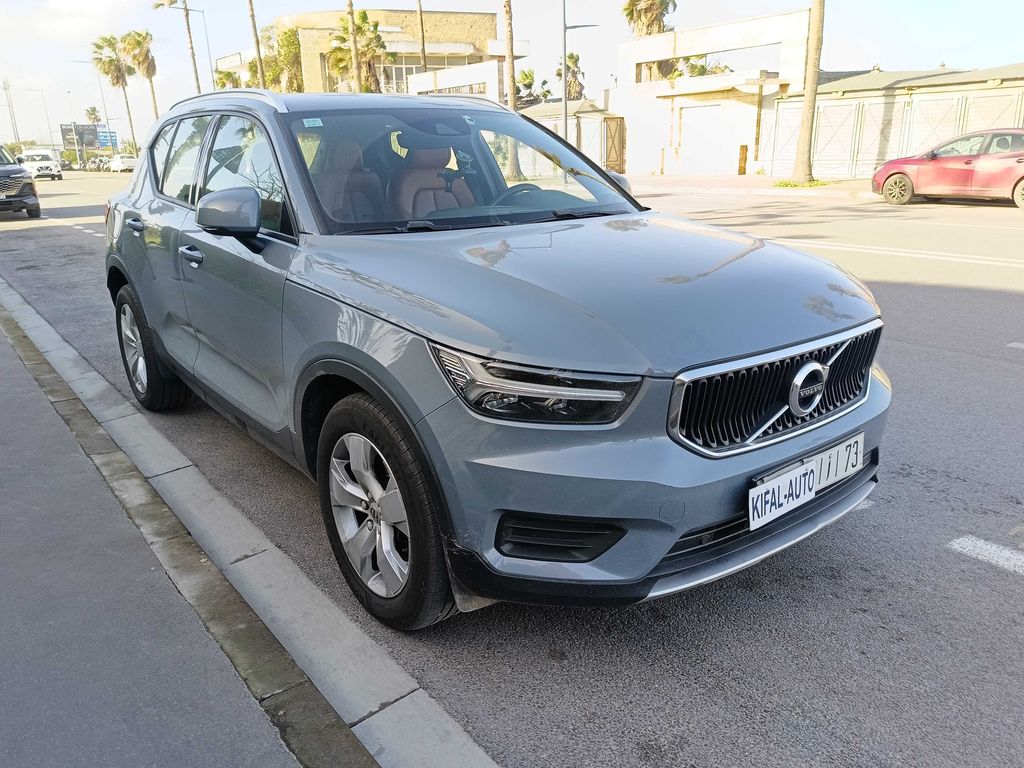 VOLVO XC40 2019