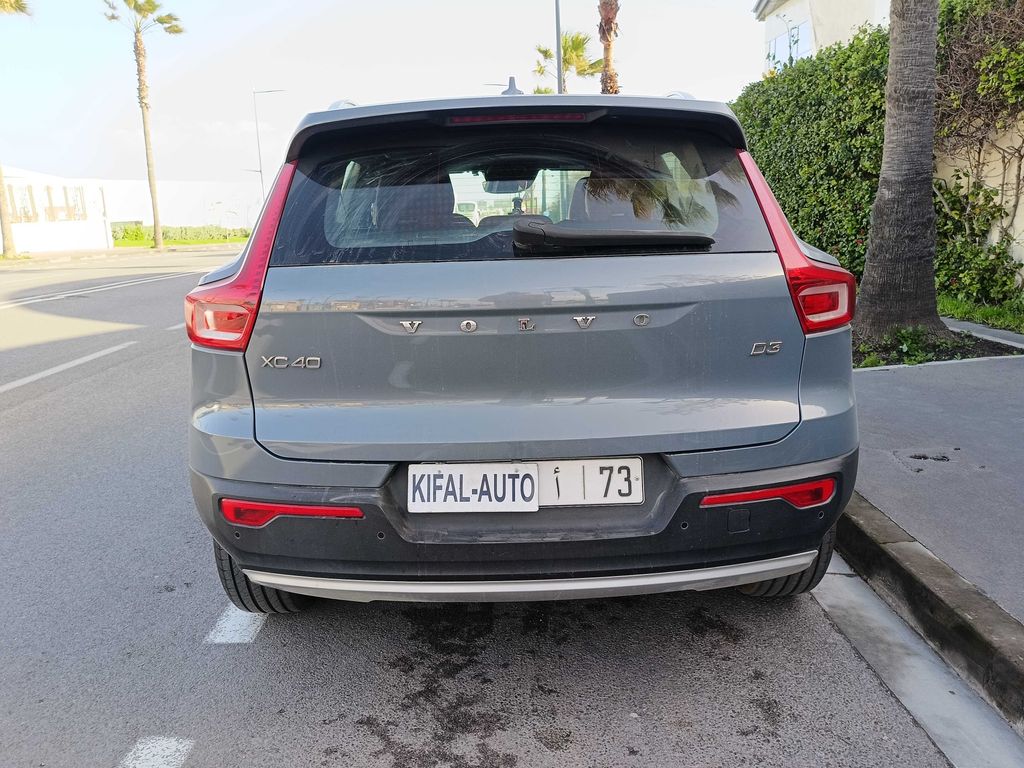 VOLVO XC40 2019