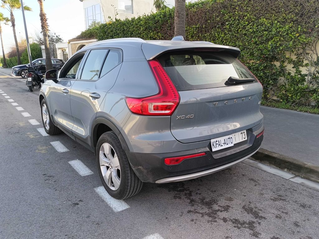 VOLVO XC40 2019