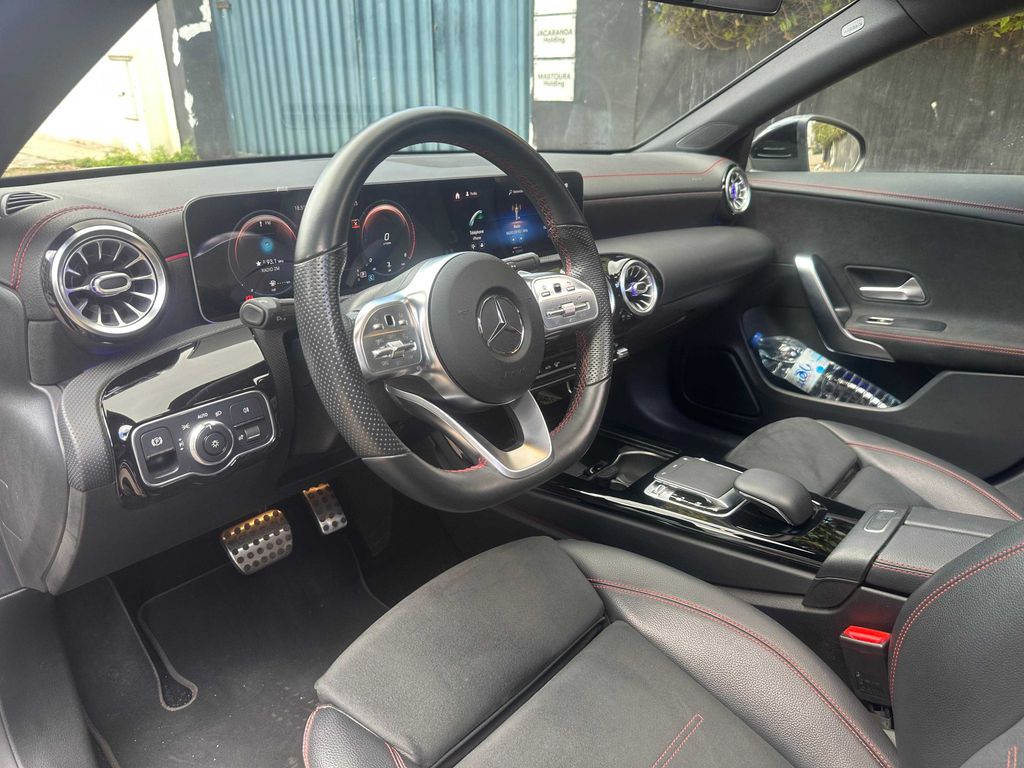 MERCEDES-BENZ CLA 2019