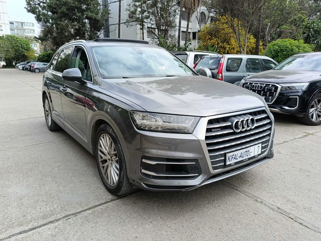 AUDI Q7 2017