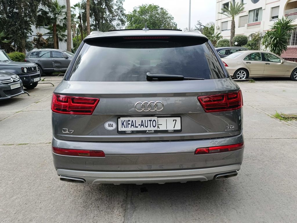 AUDI Q7 2017