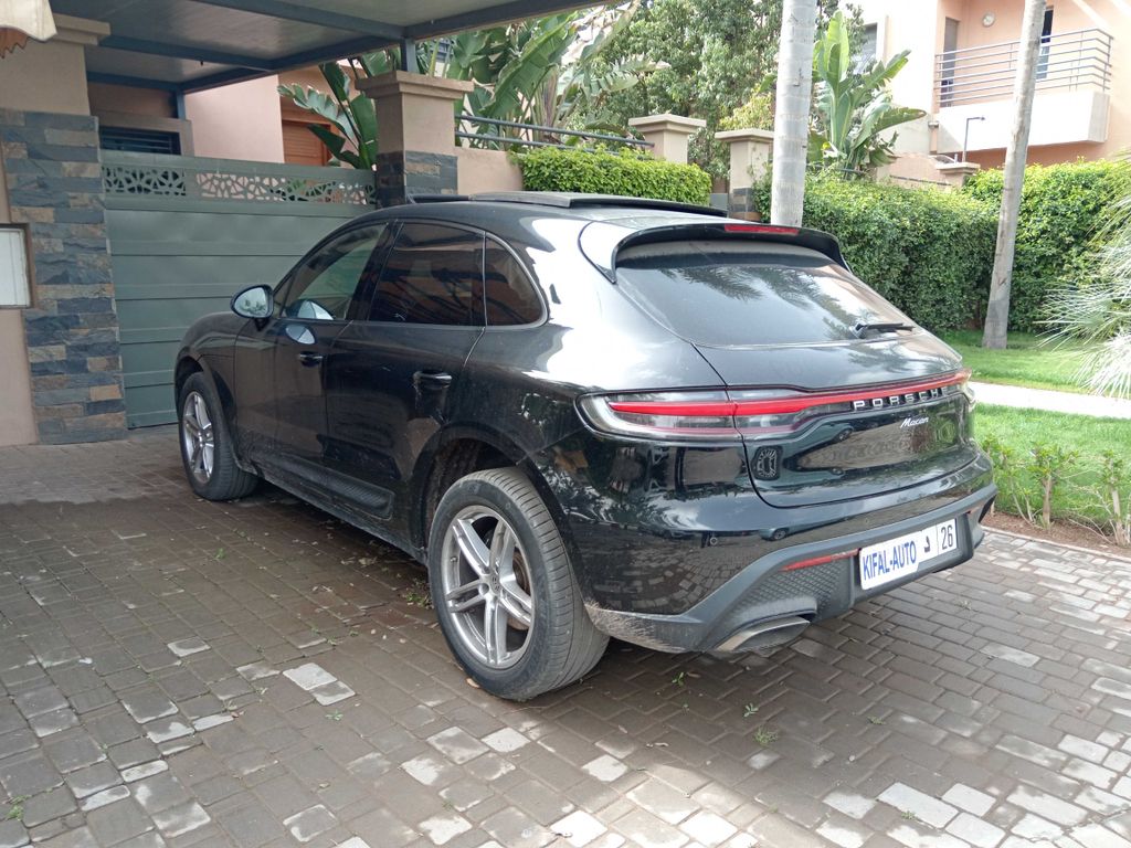 PORSCHE Macan 2024