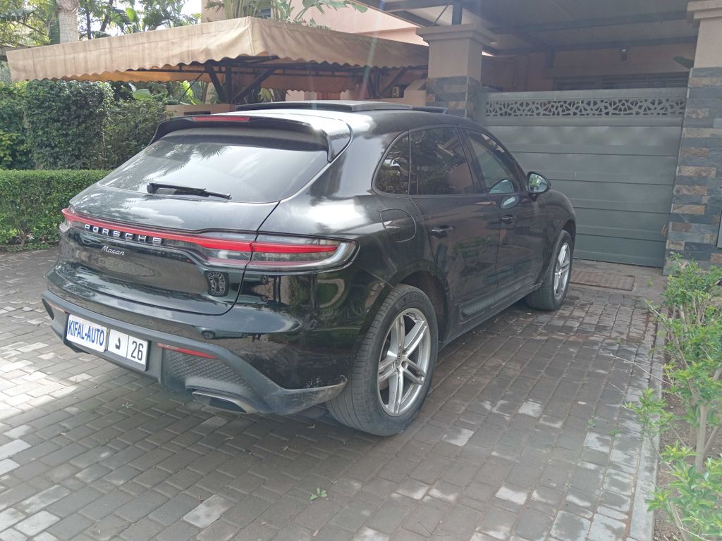 PORSCHE Macan 2024