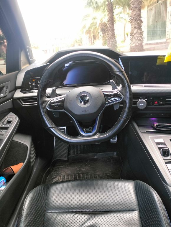 VOLKSWAGEN Golf 2021