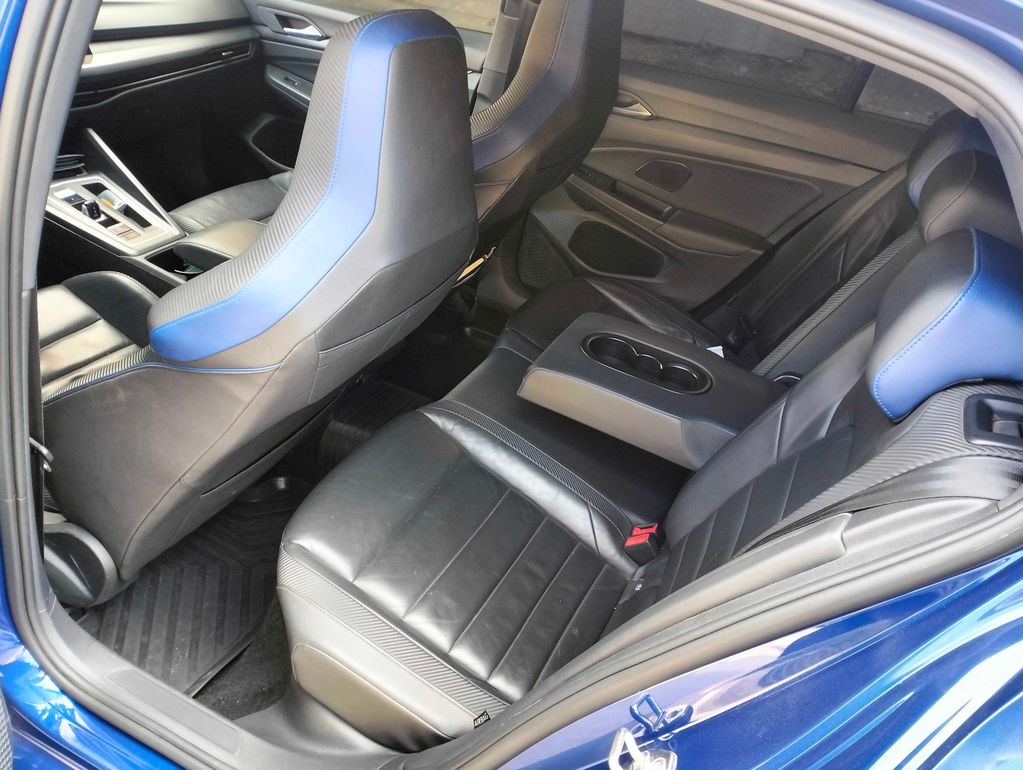 VOLKSWAGEN Golf 2021