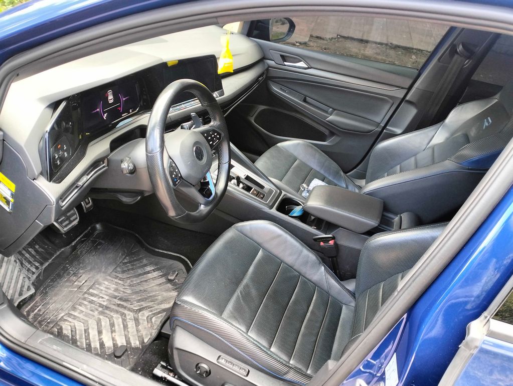 VOLKSWAGEN Golf 2021