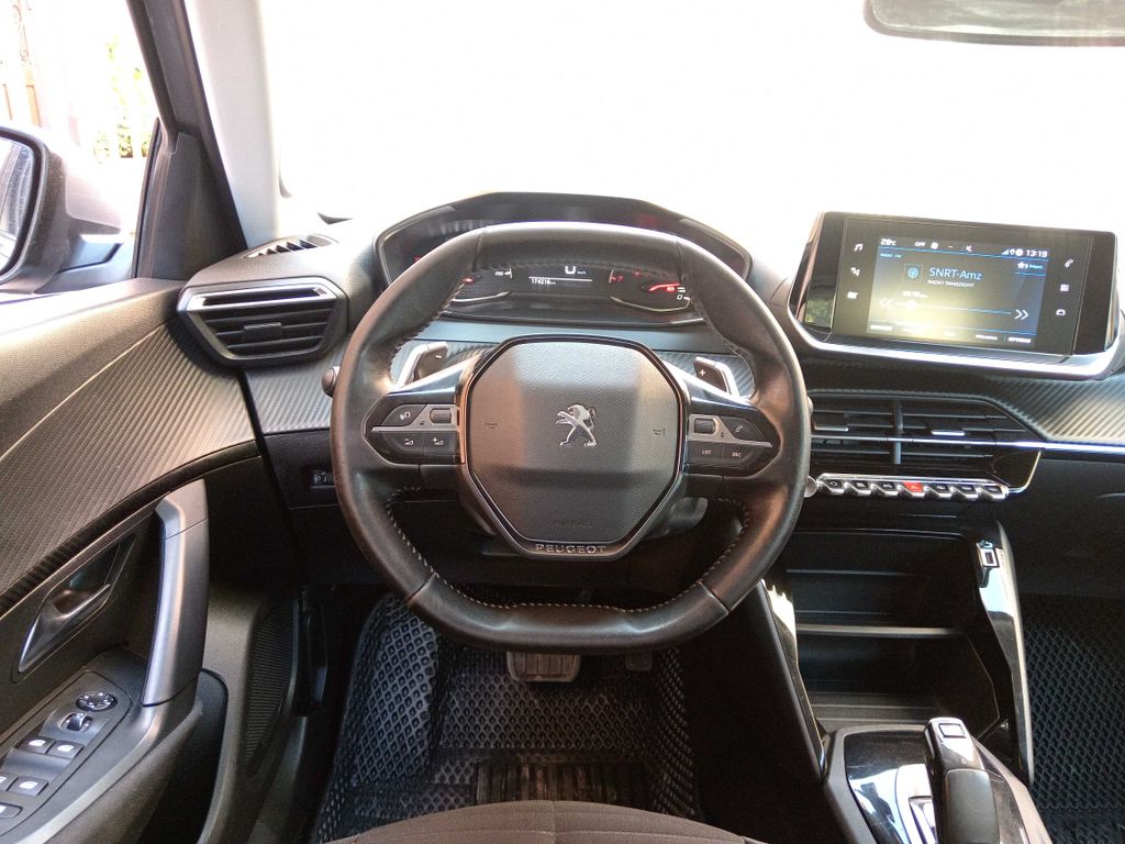 PEUGEOT 2008 2021