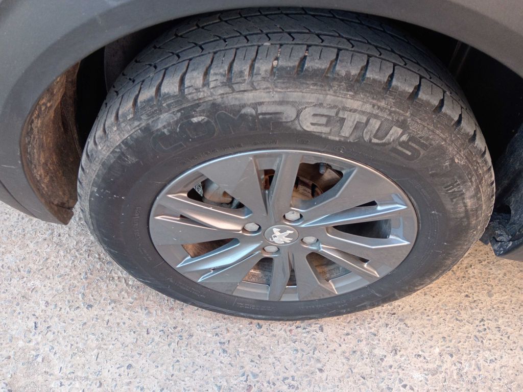 PEUGEOT 2008 2021
