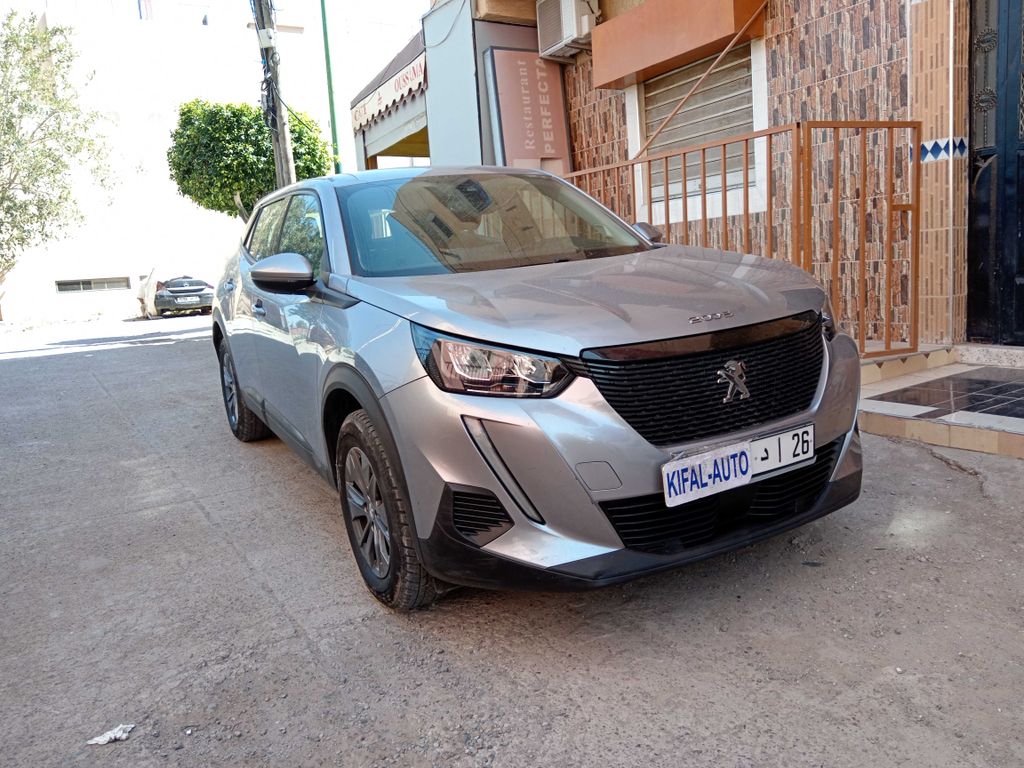 PEUGEOT 2008 2021