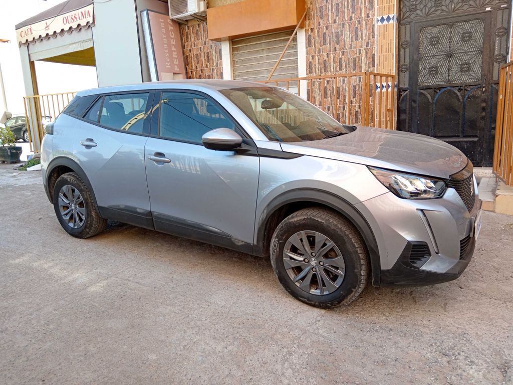 PEUGEOT 2008 2021
