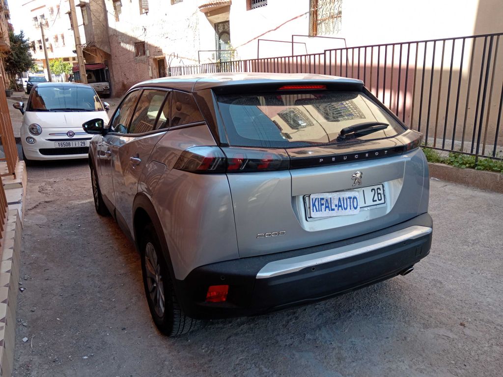 PEUGEOT 2008 2021