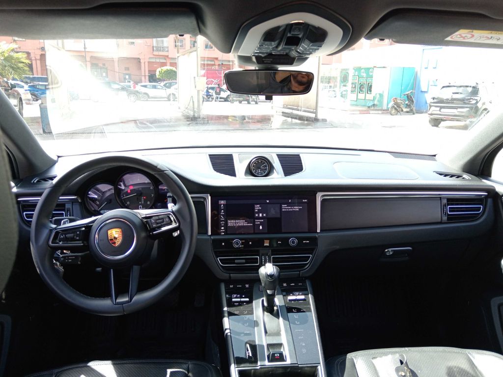 PORSCHE Macan 2022