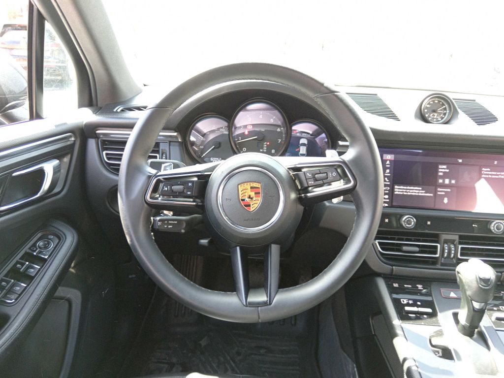 PORSCHE Macan 2022