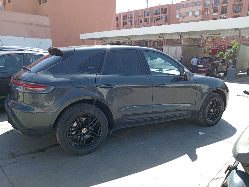 PORSCHE Macan 2022