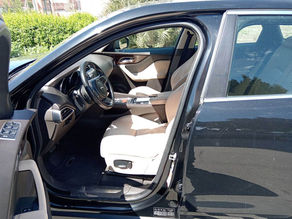 JAGUAR F-Pace 2018