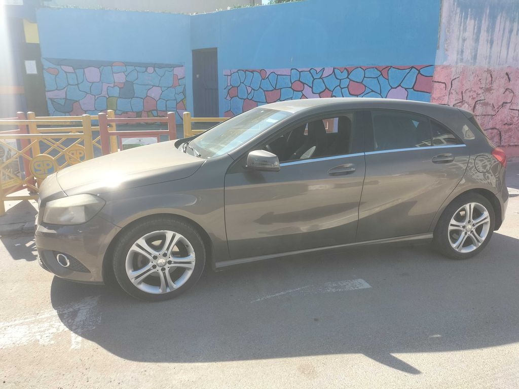 MERCEDES-BENZ Classe A 2013