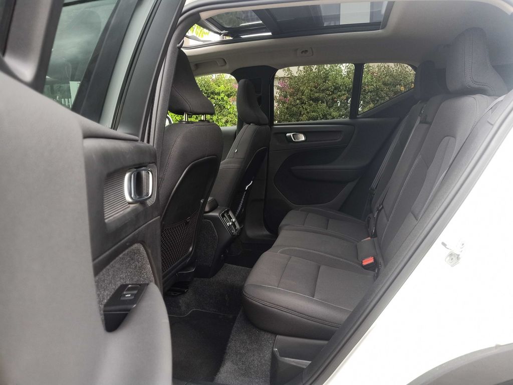 VOLVO XC40 2021