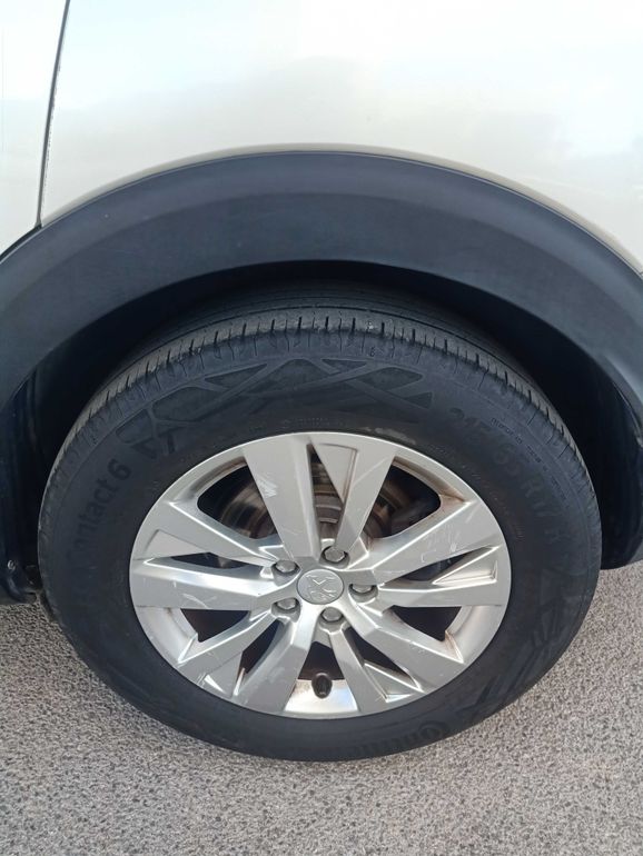 PEUGEOT 3008 2017