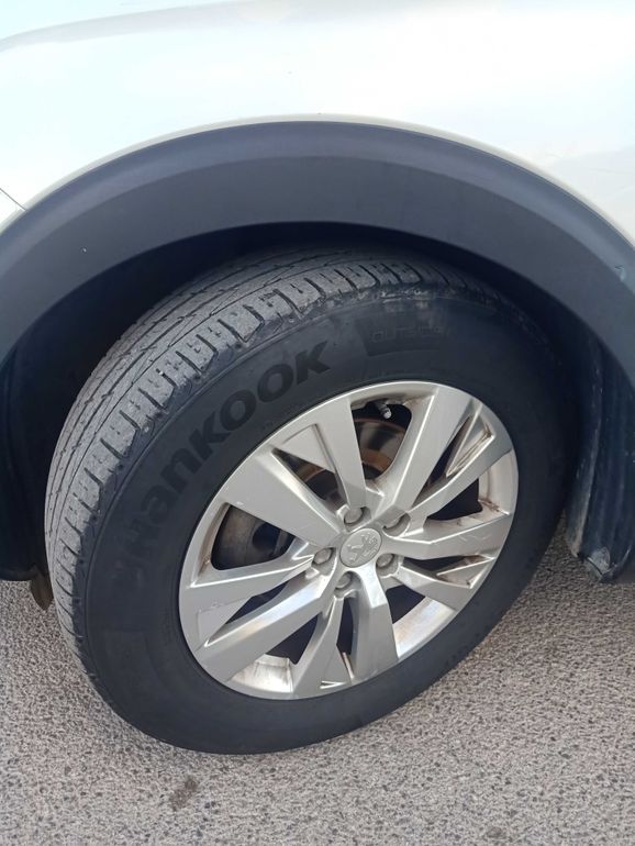 PEUGEOT 3008 2017