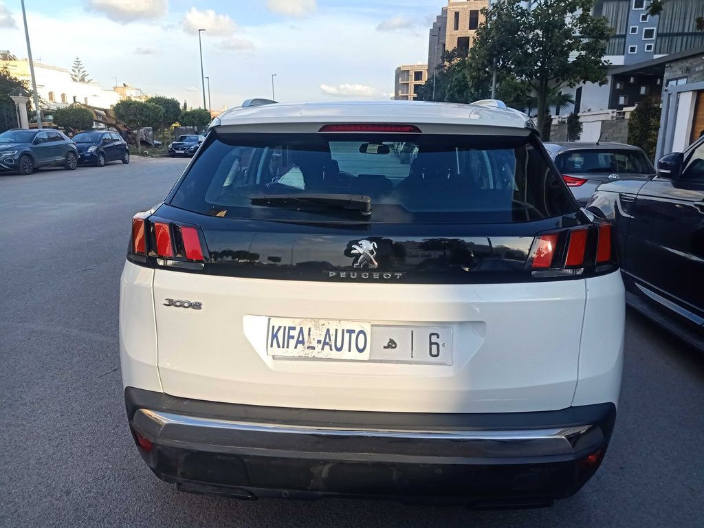 PEUGEOT 3008 2017