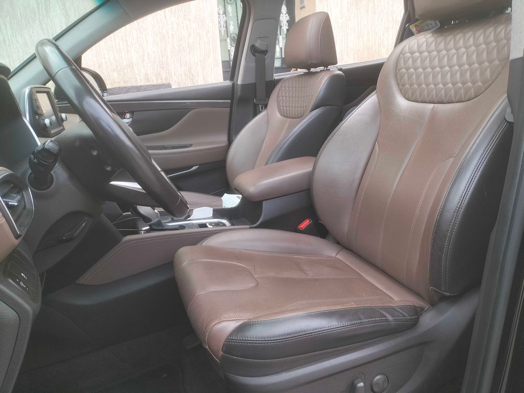 HYUNDAI Grand Santa Fe 2019