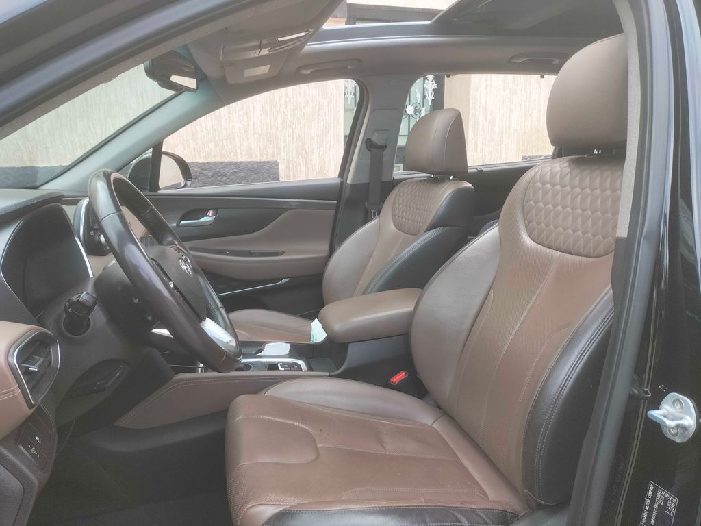 HYUNDAI Grand Santa Fe 2019