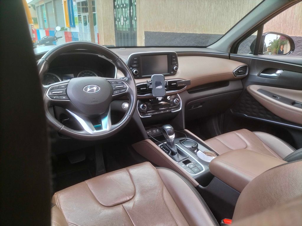 HYUNDAI Grand Santa Fe 2019