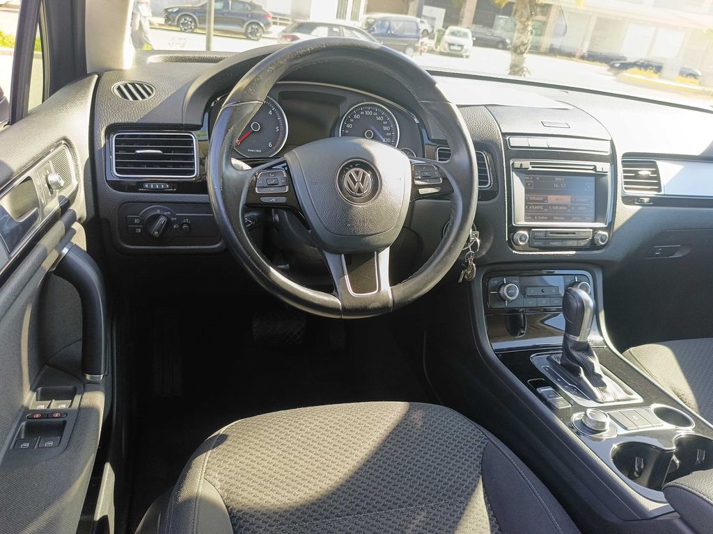 VOLKSWAGEN Touareg 2017