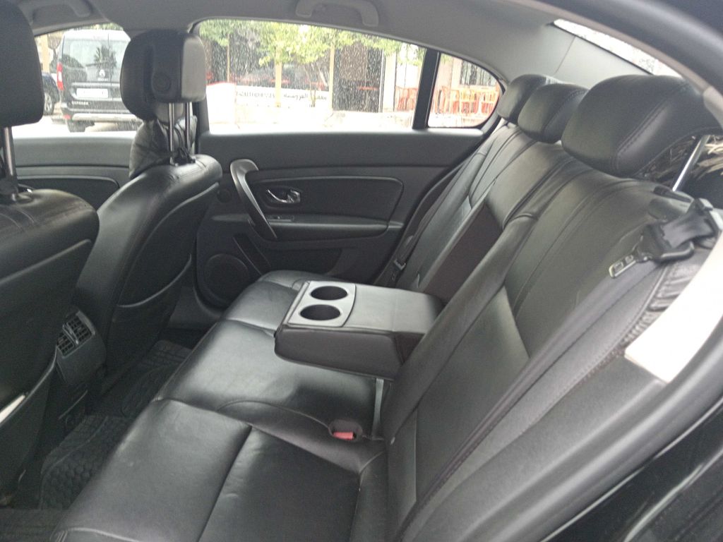 RENAULT Latitude 2013