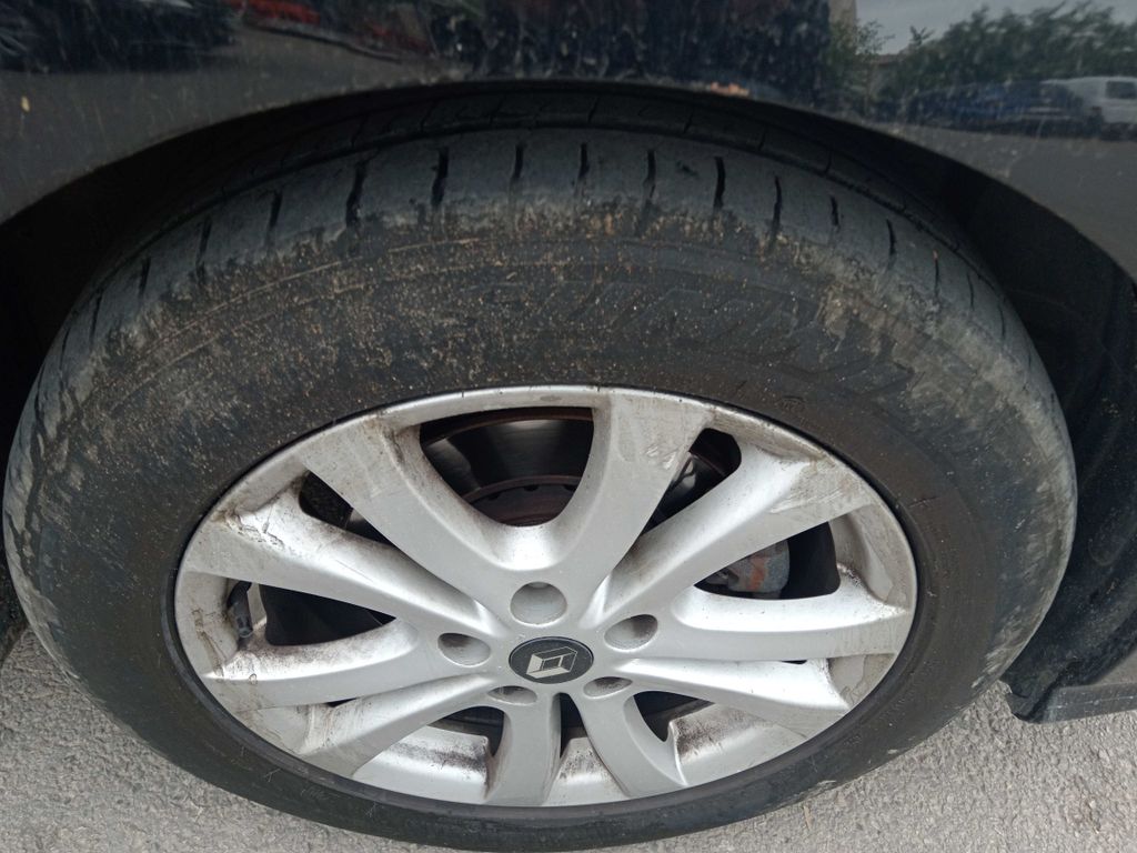 RENAULT Latitude 2013