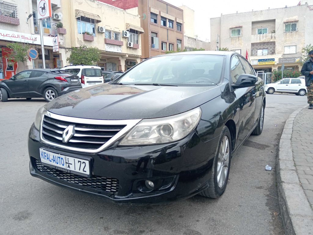 RENAULT Latitude