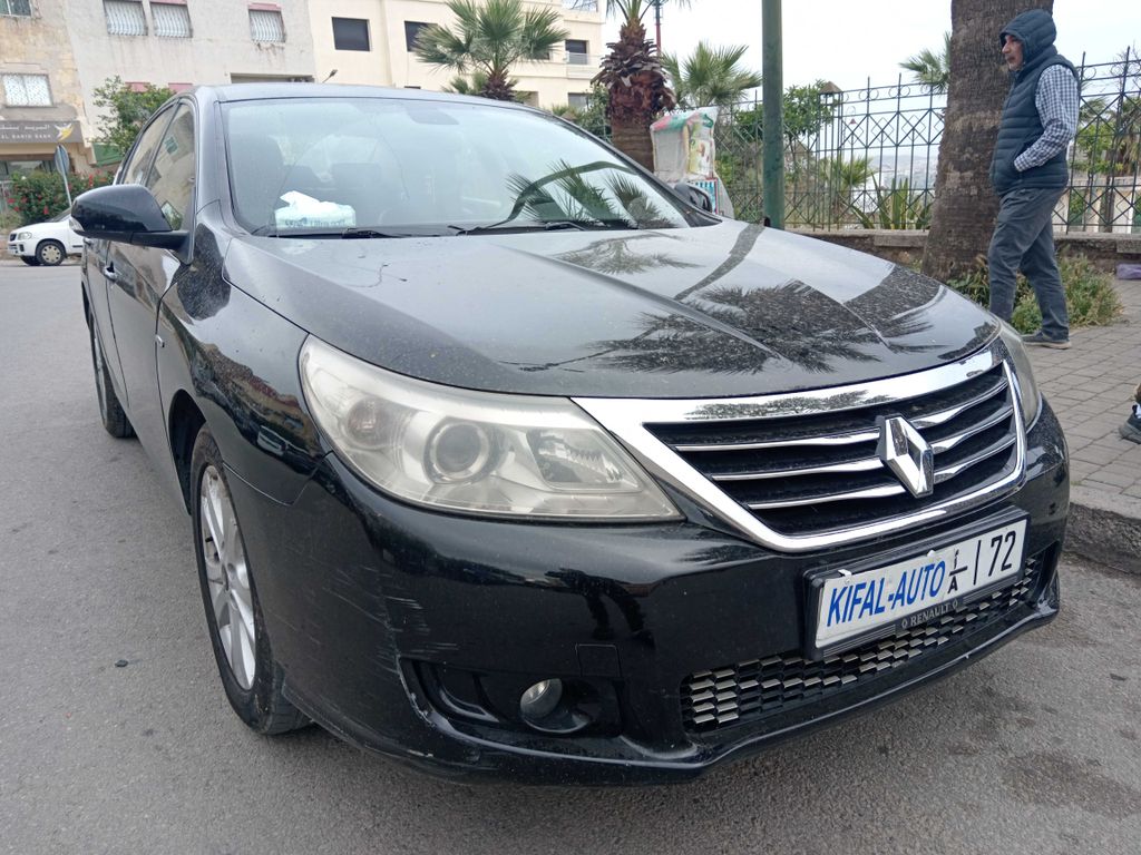 RENAULT Latitude 2013