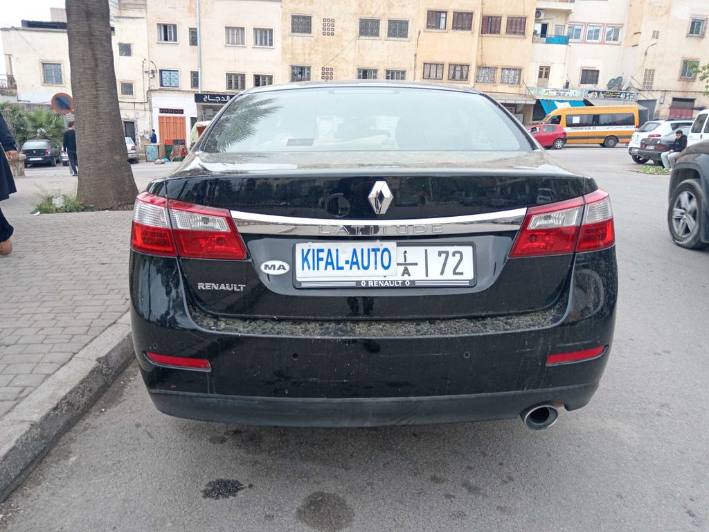 RENAULT Latitude 2013