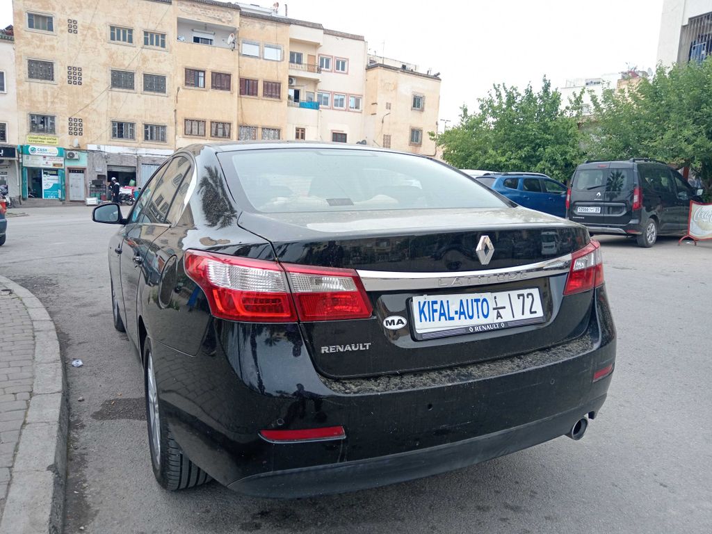 RENAULT Latitude 2013