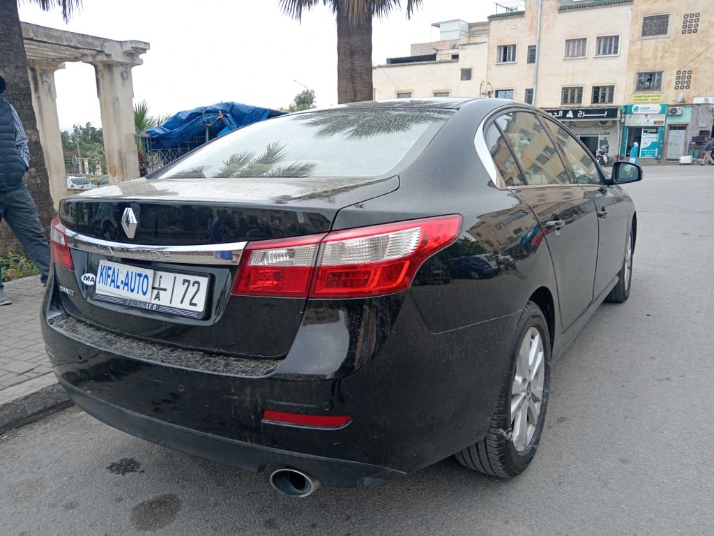 RENAULT Latitude 2013