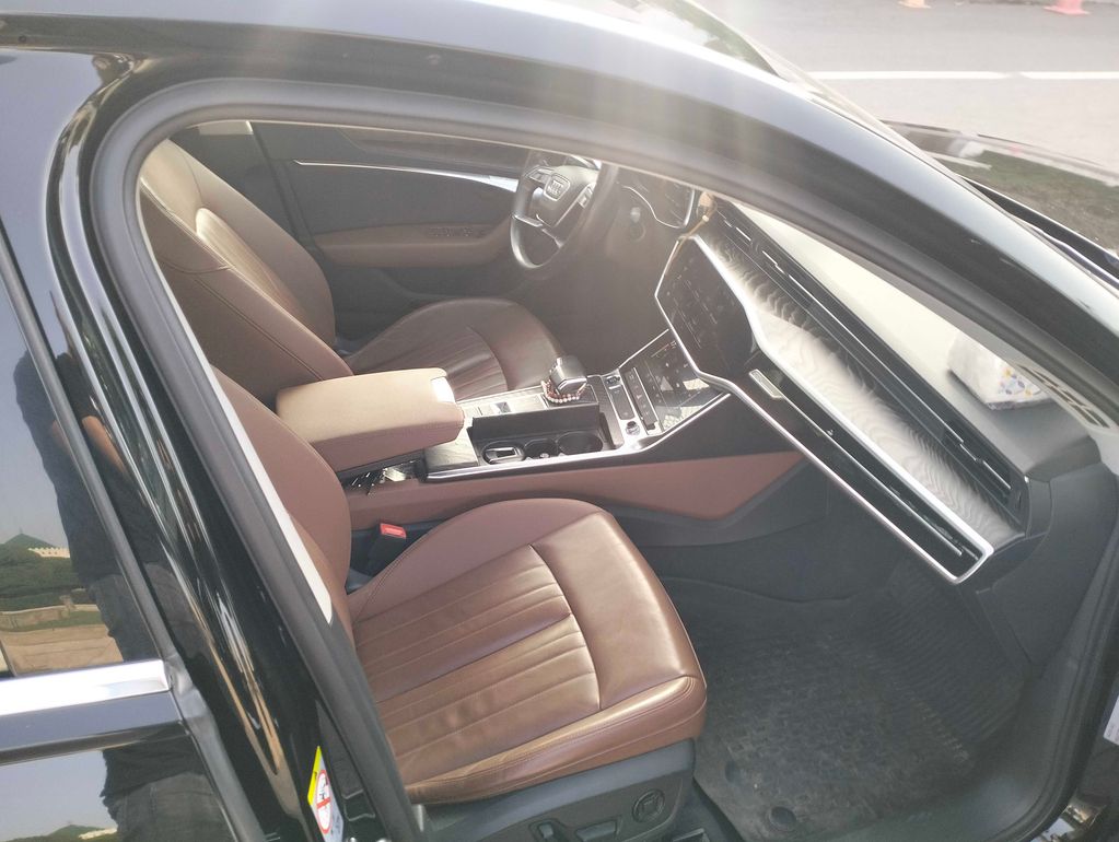 AUDI A6 2022