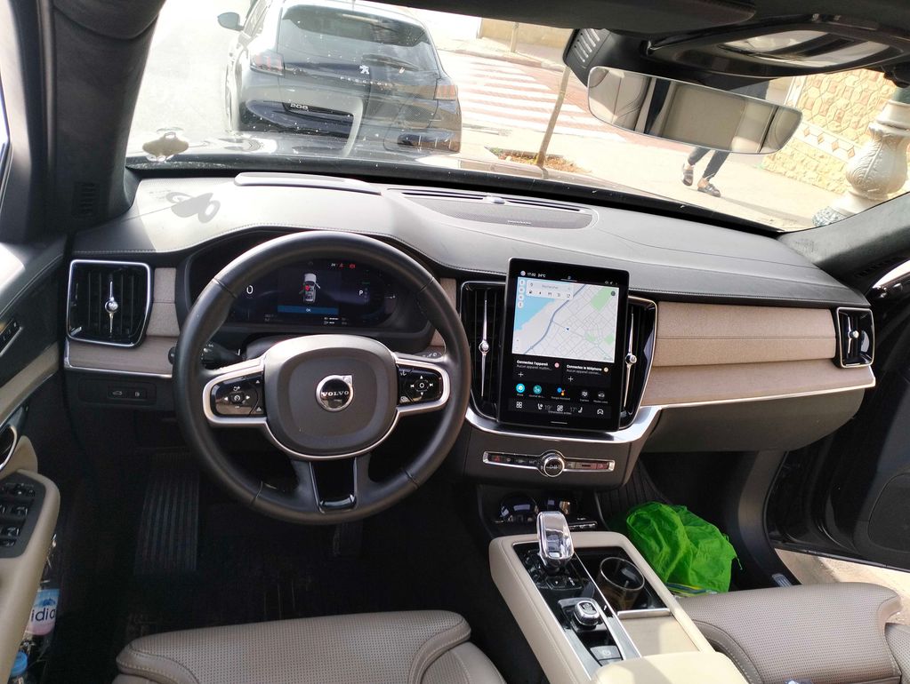 VOLVO XC90 2025