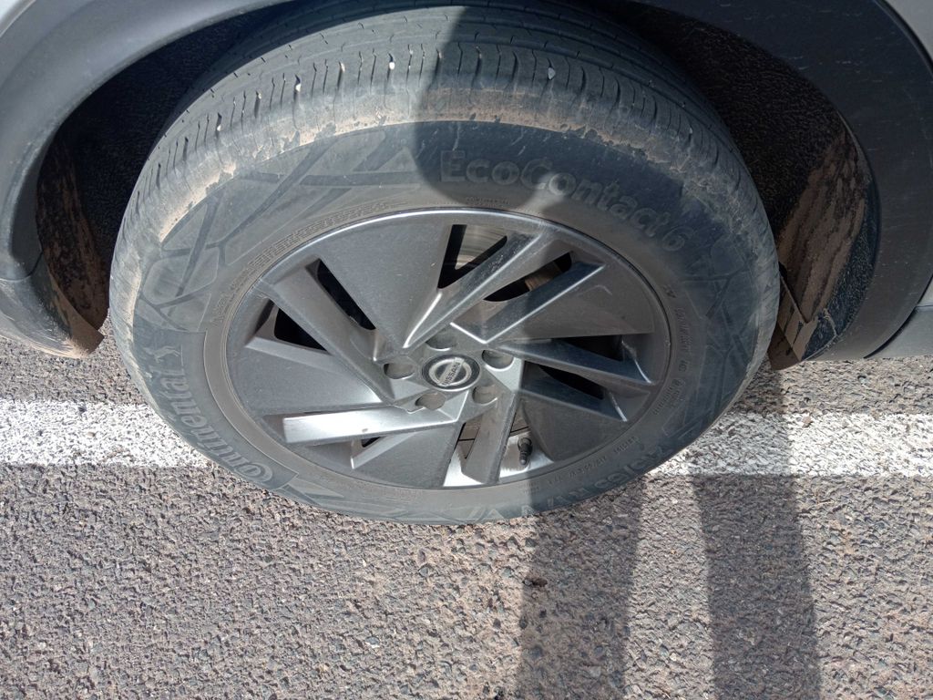 NISSAN Qashqai 2023
