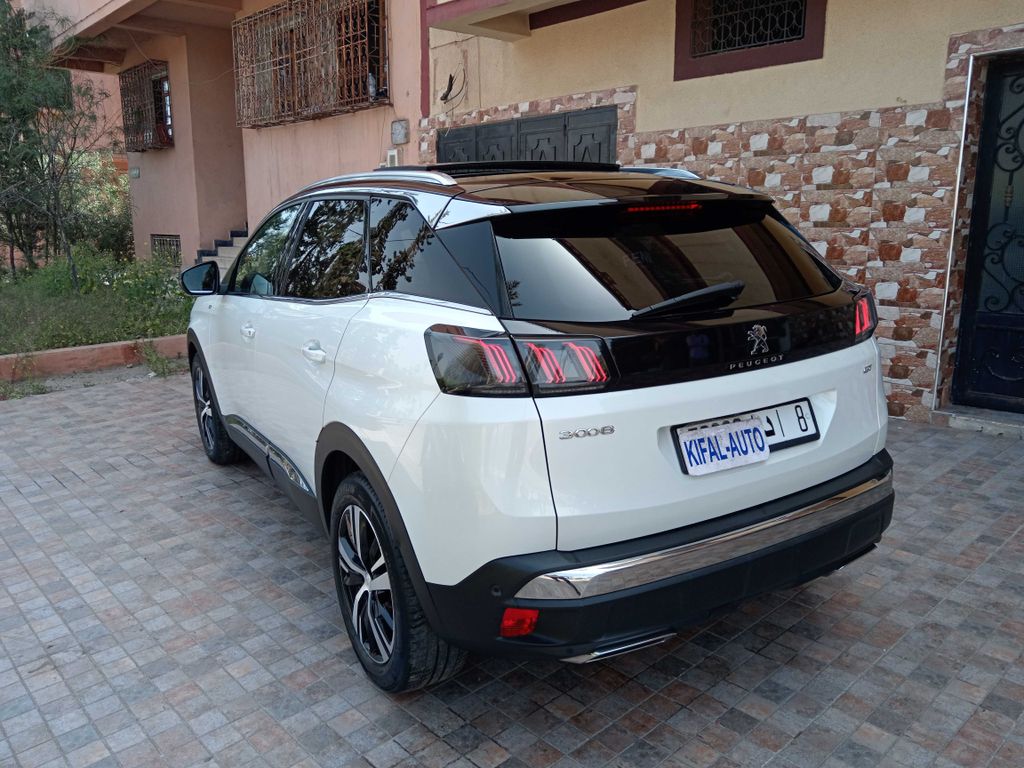 PEUGEOT 3008 2022