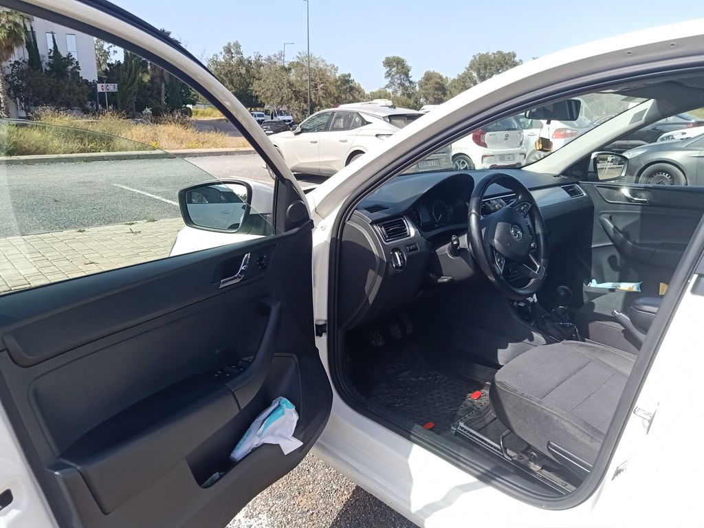 SKODA Rapid 2014