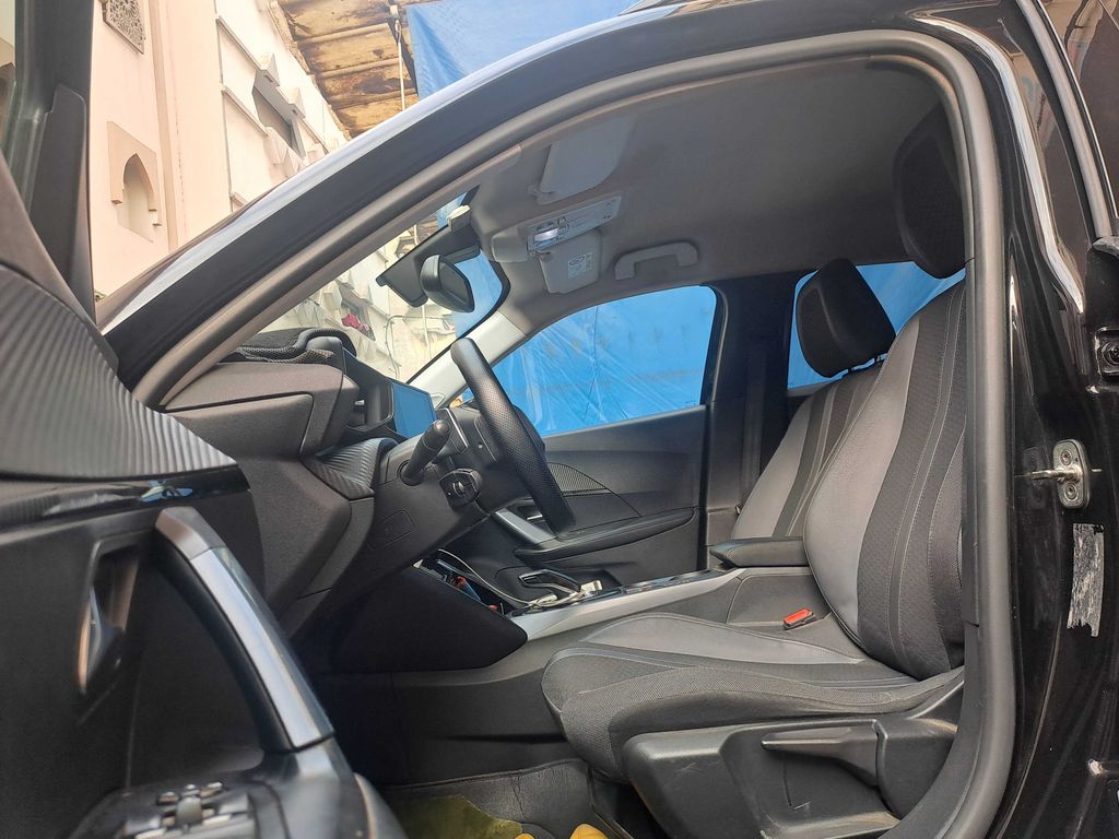 PEUGEOT 2008 2020