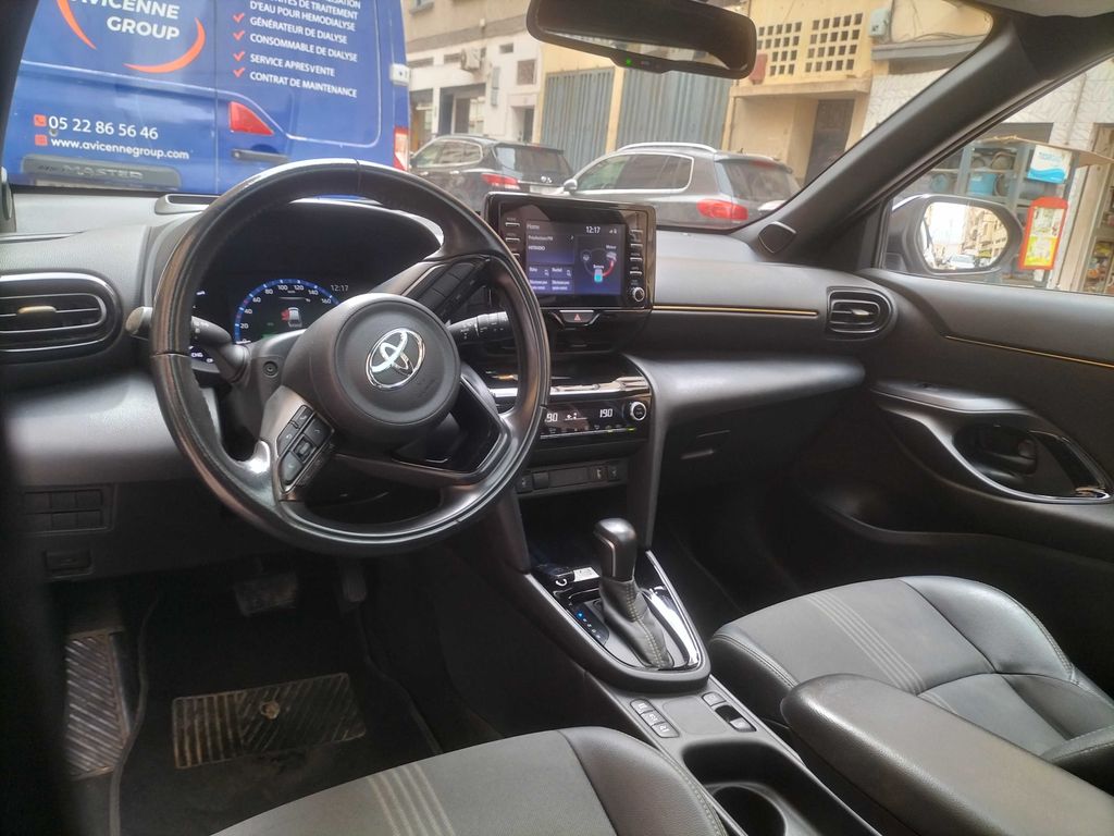 TOYOTA Yaris Cross 2023