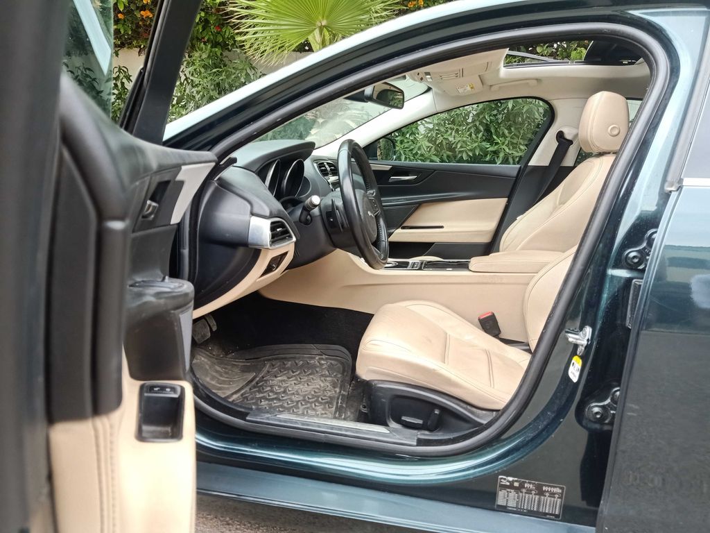 JAGUAR XE 2016