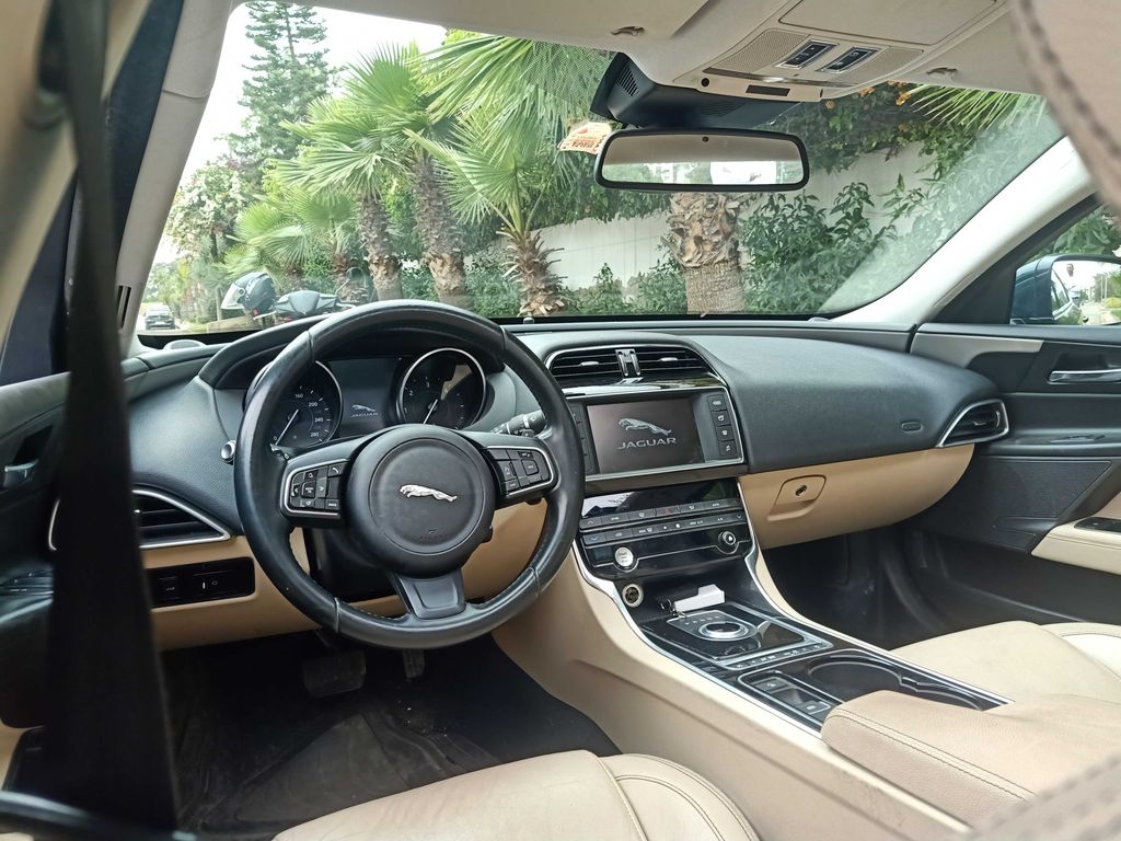 JAGUAR XE 2016