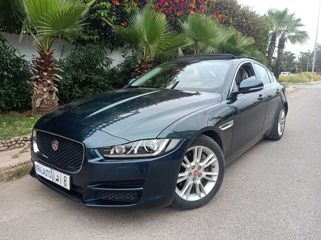 JAGUAR XE