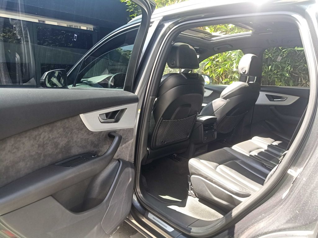 AUDI Q7 2020